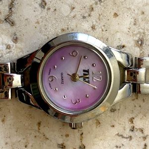 Woman’s Tilt watch